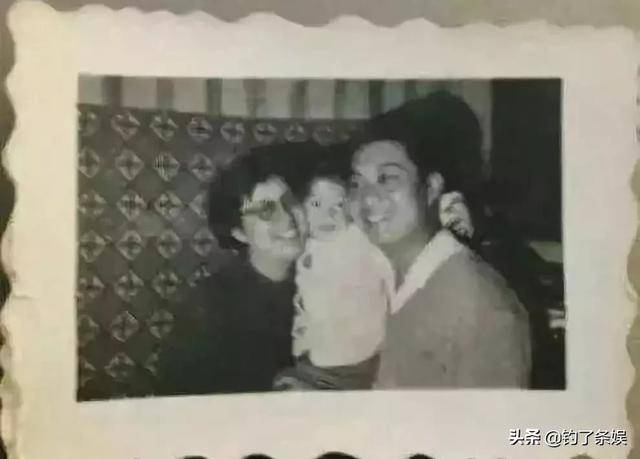 成龙对小龙女事件有回应吗 (小龙女事件对成龙的影响)