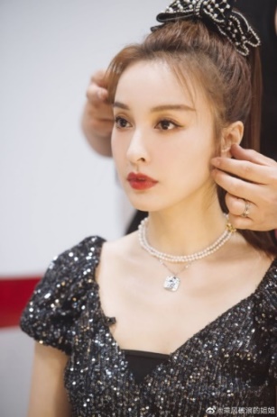 姐密妆备来啦！好物出道REDEARTH助力姐姐乘风破浪