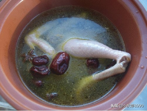 煲鸡汤用高压锅好还是砂锅好,炖鸡汤用高压锅还是砂锅营养好