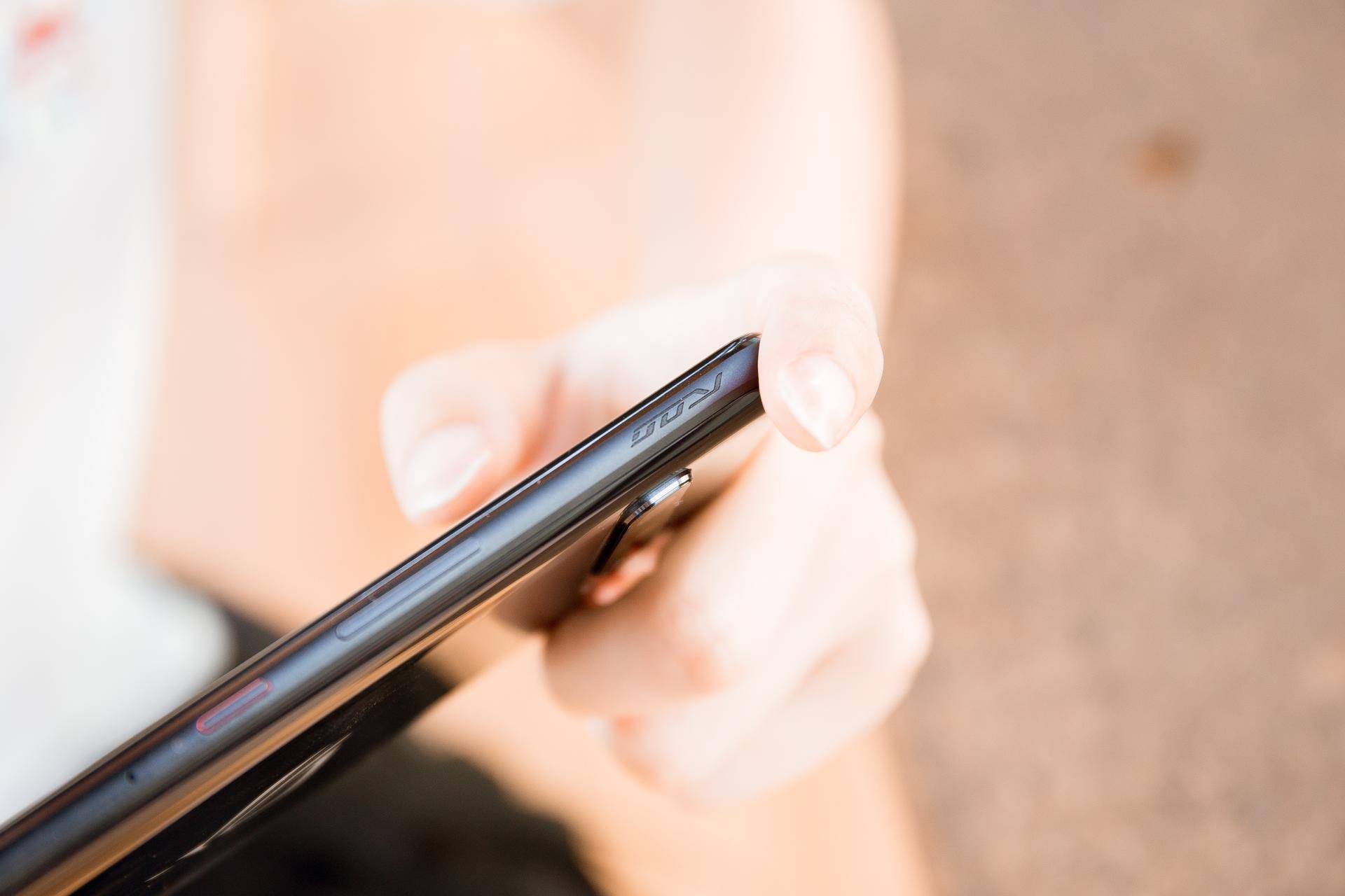 rog游戏手机3支持5g,rog游戏手机3买哪个配置