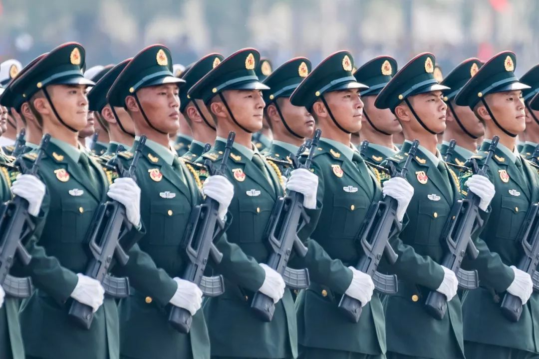 是天使更是战友，*警武**上海总队医院“军人病区”的暖心故事