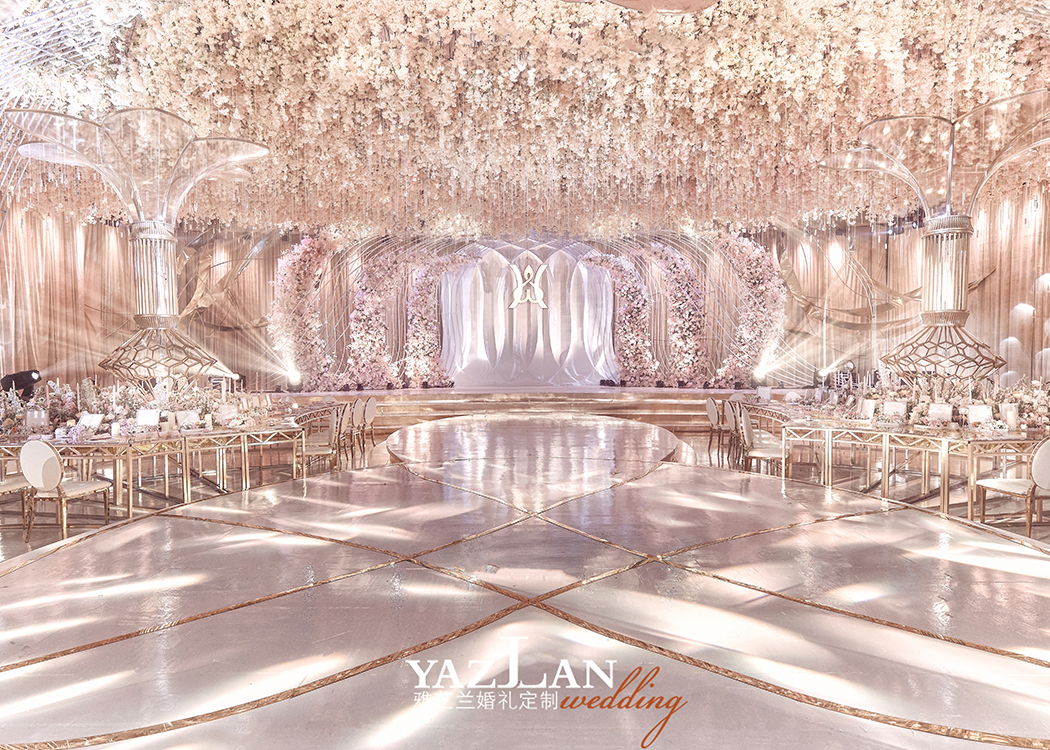 百万级婚礼现场中式,顶级西式婚礼教堂
