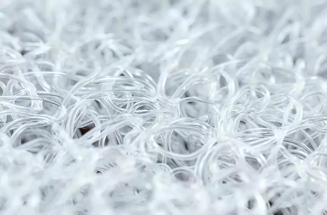 日本发明变态坐垫！让屁股坐在“空气”上，透气、8小时坐不累