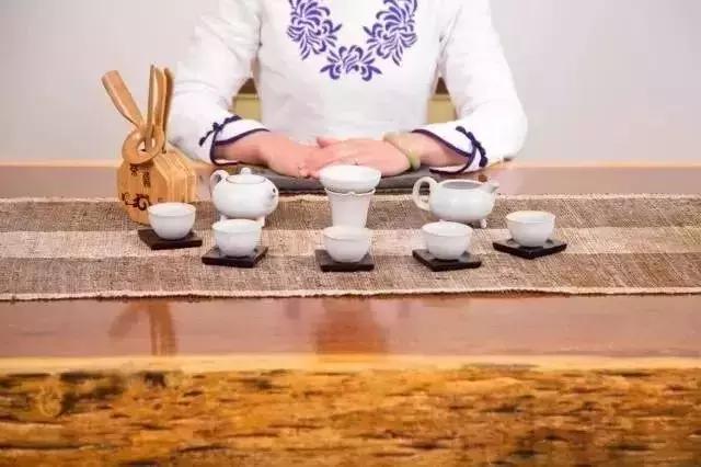 干泡茶台和湿泡茶台区别,干泡茶和湿泡茶的区别