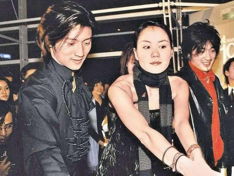 王菲谢霆锋复合回顾坎坷情史,王菲谢霆锋高调秀恩爱久违的同框