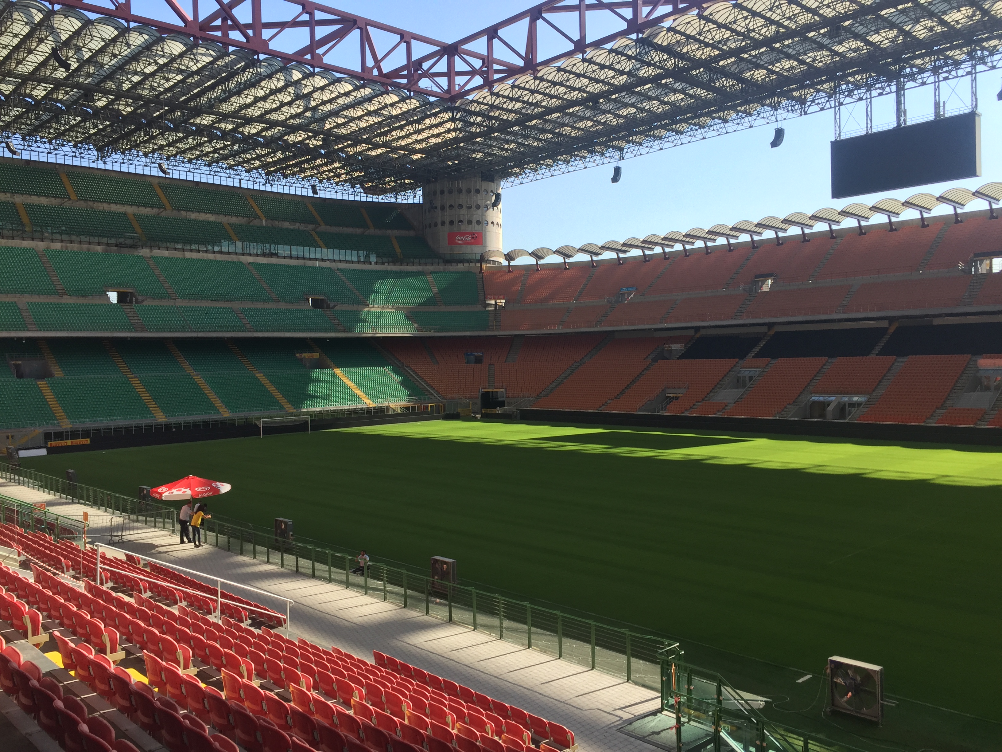 九圣唱粤语歌,圣西罗战歌