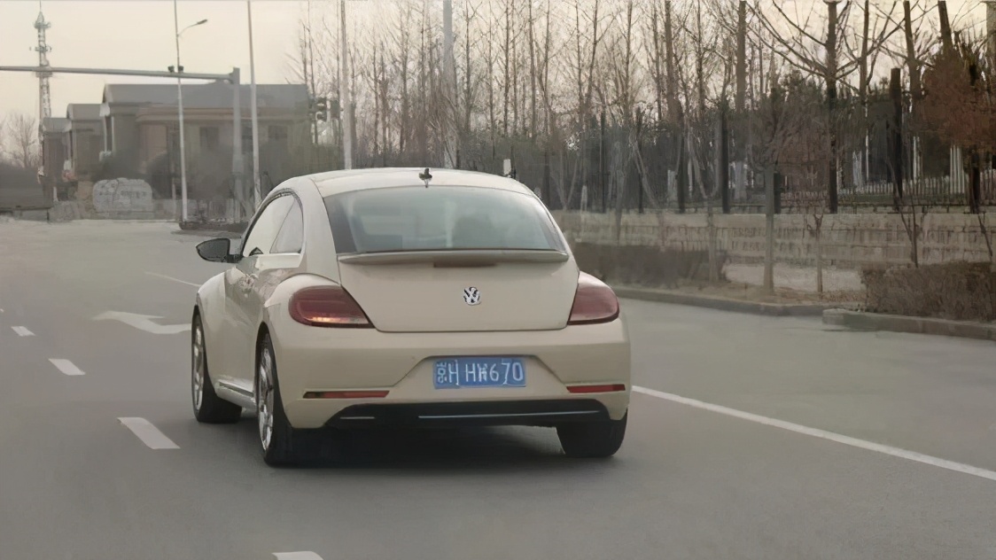 入手大众甲壳虫敞篷款实测,新款大众甲壳虫测评