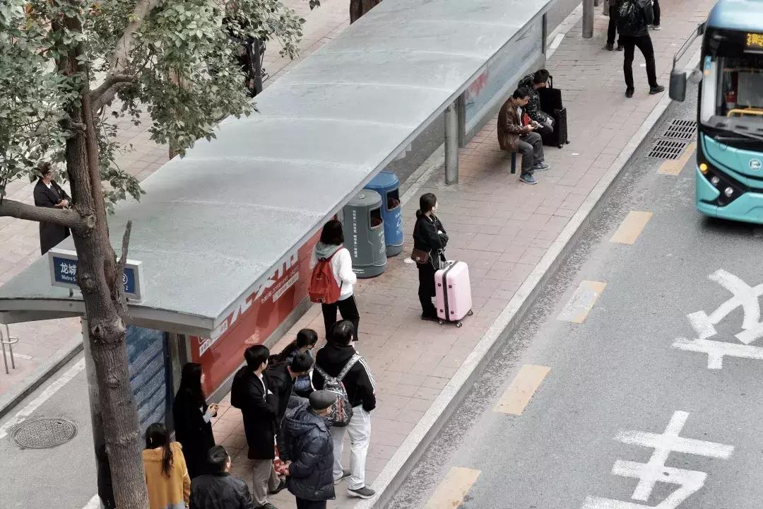 龙岗中心城壹号仓,光明和龙岗中心城