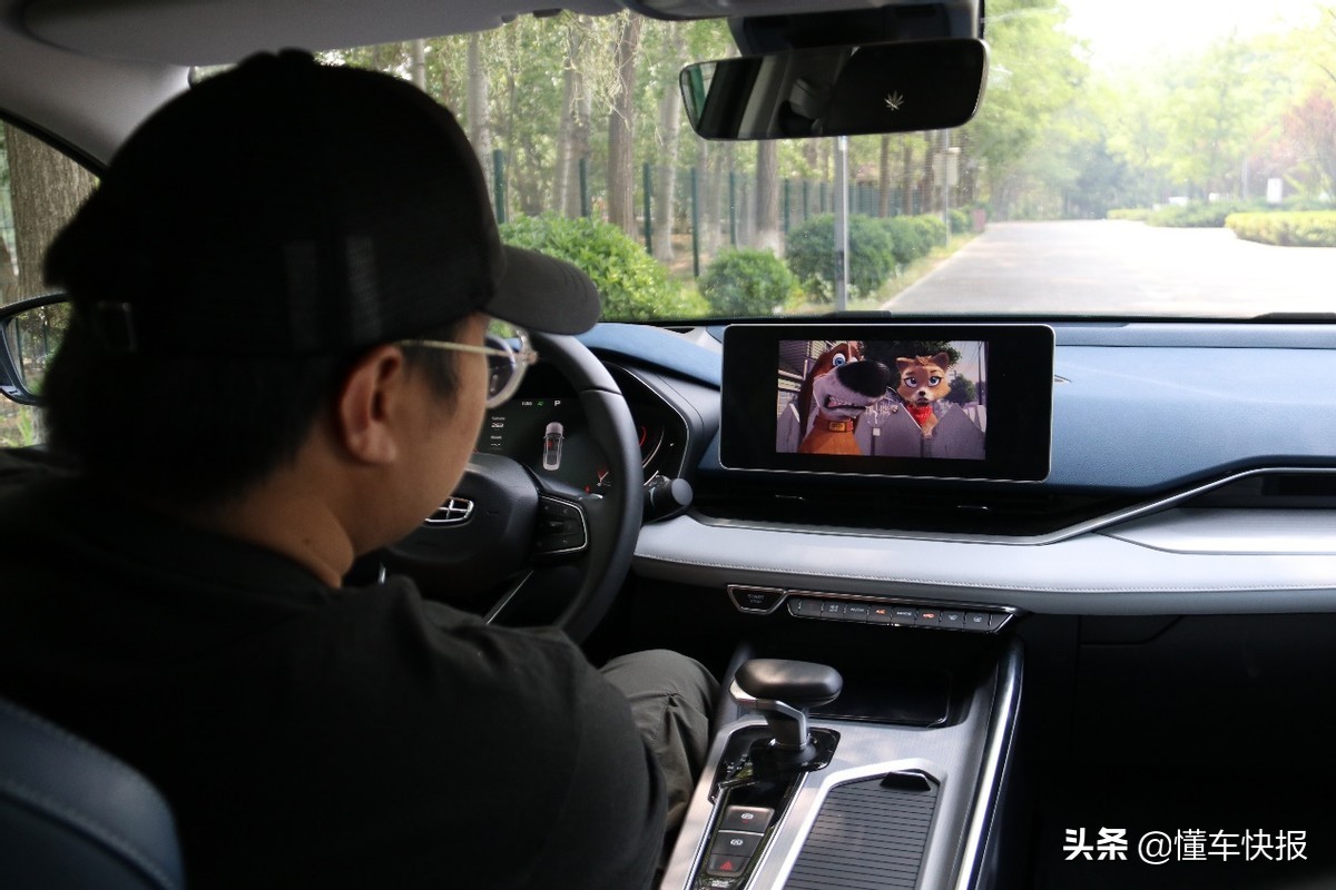 吉利星瑞豪华配置介绍,吉利星瑞丰富智能的配置