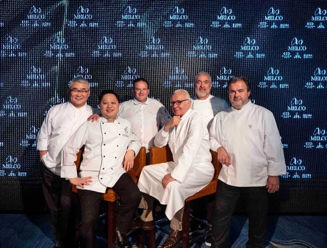 睡在获奖无数的这家酒店，一晚吃掉14颗星米其林，这样的旅行爱了