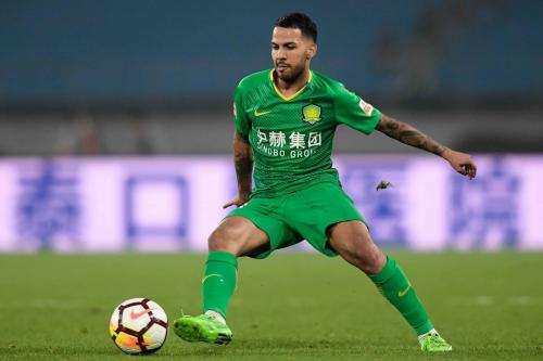 中超三强集体赢球，国安队七连胜破联赛记录，恒大紧咬比分