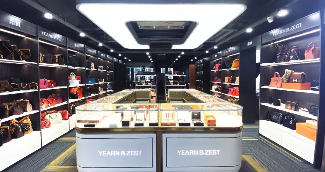 3年开了几十家连锁店,抖音直播卖二手奢侈品好做吗