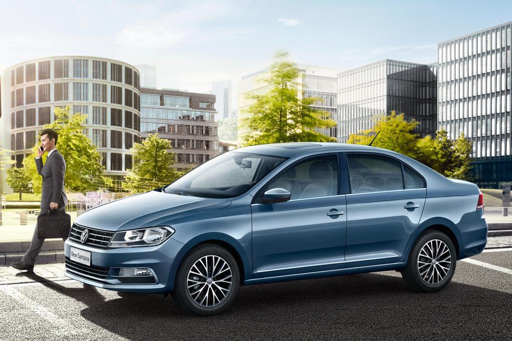 13年大众桑塔纳跑了8万值多少钱,20年前的桑塔纳配置与现款对比