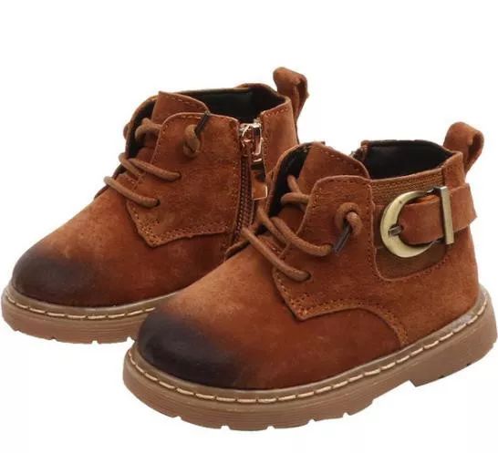 给宝宝选鞋少走弯路,怎么样挑选合适不压脚的鞋子