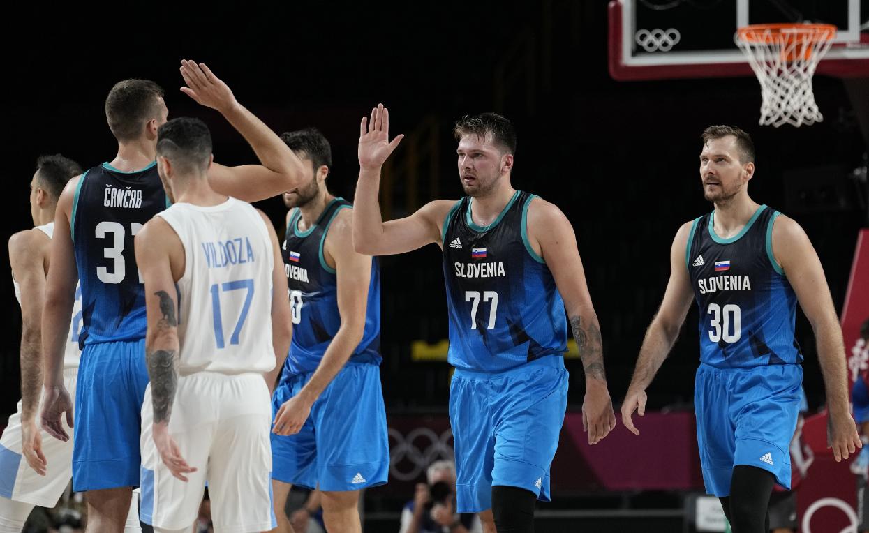 日本男篮逆转18分战胜芬兰,日本男篮惨败新西兰