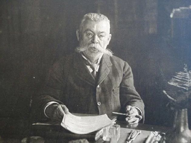 沦为连鞋带都不会绑的巨婴，只是因为对数学纯粹的热爱