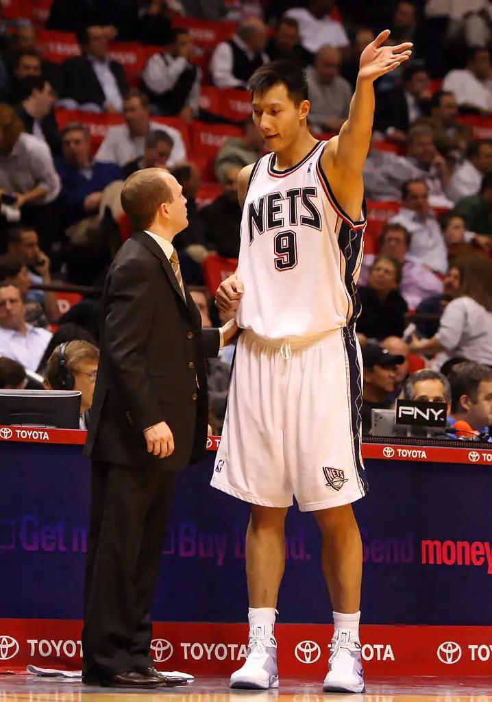 易建联nike篮球签名,nike易建联1代