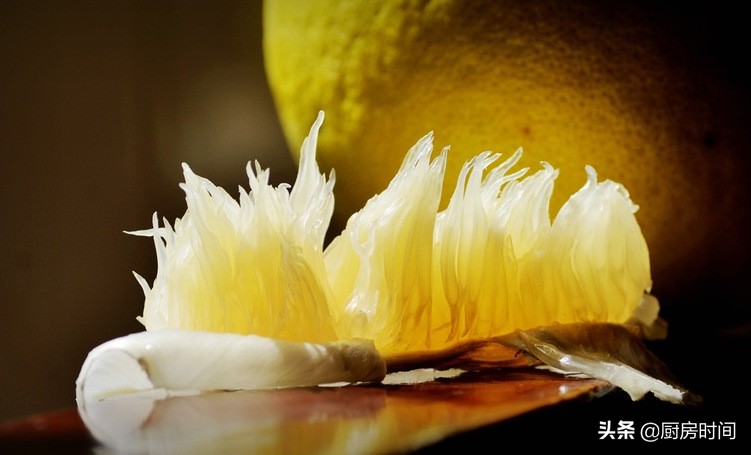 为什么柚子有苦又甜,买的红心柚子又苦又酸