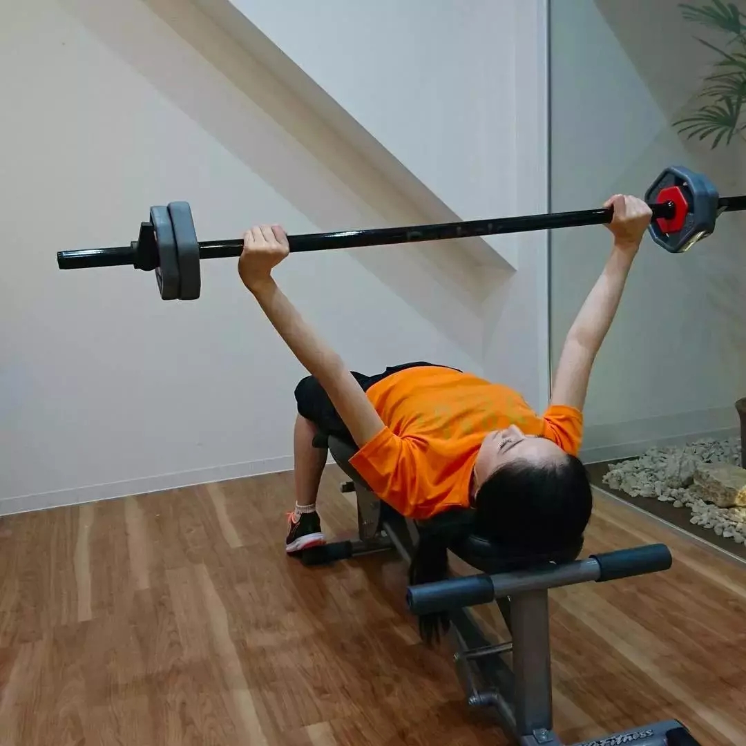 52岁大妈身材神似少女,52岁大妈美似少女