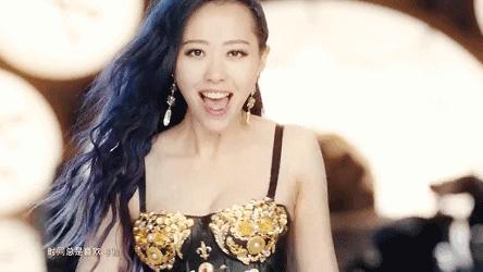 错爱15年终甩渣男，让王思聪都疯狂打call的她惊艳了全网！