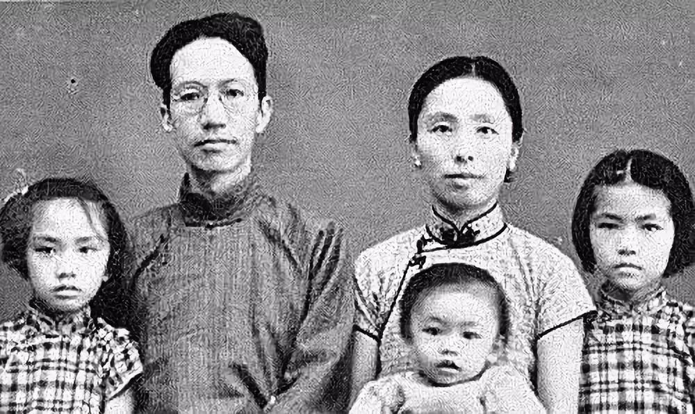 一个官三代，留学16年，但没拿过一个学位，最终却成为国学大师