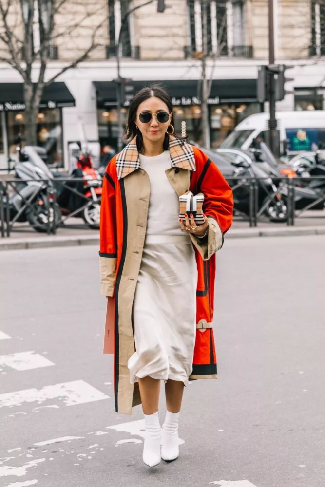 今年流行的袜子穿法长筒袜,袜靴洋气又高级