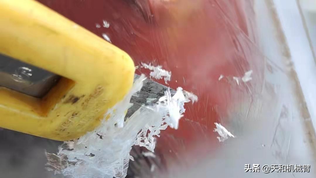 汽车太阳膜撕下来怎么除胶,太阳膜除胶全过程