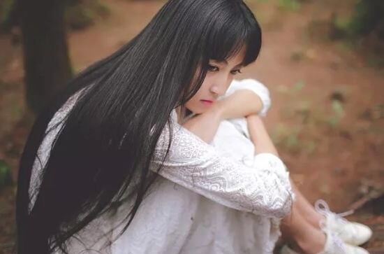 一段难以忘记的感情藏在心底,放不下一个深爱的人