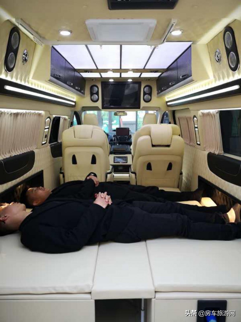 福客特进口福特商旅房车,福客特四驱越野商务单人房车