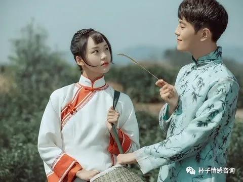 婚姻中发现三观不合该不该离婚,夫妻三观不合是常态要不要离婚呢