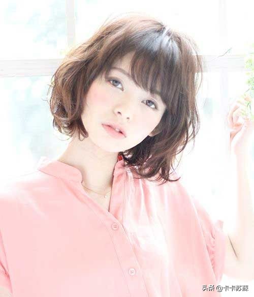 短发型显年轻又好看,显年轻的中短发型