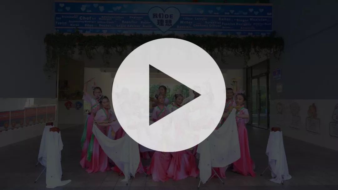 校园快闪歌曲完整版成都,快闪最感人的校园歌曲