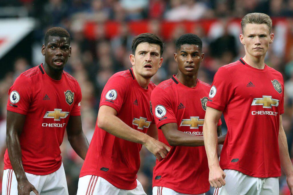 离谱！博格巴“客串”门将，险一掌将曼联托出欧冠资格区