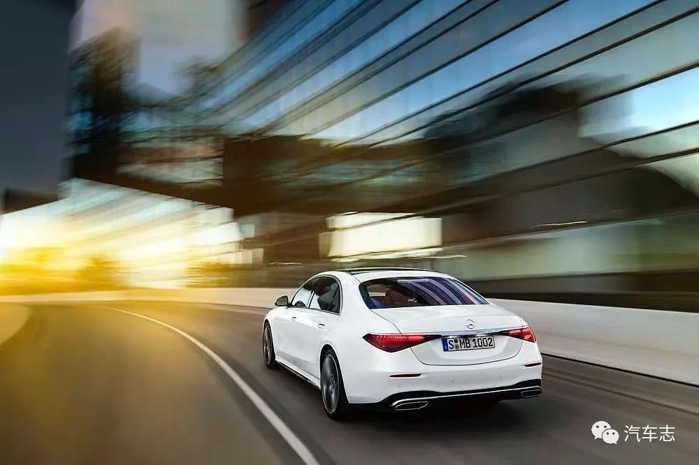 争议非常大的全新奔驰S级W223发布,会不会又是真香定律?