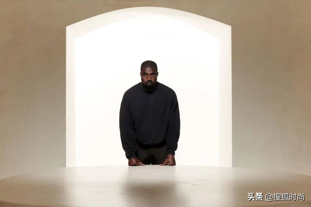 侃爷曝光千双yeezy,一双鞋就能买一套房子