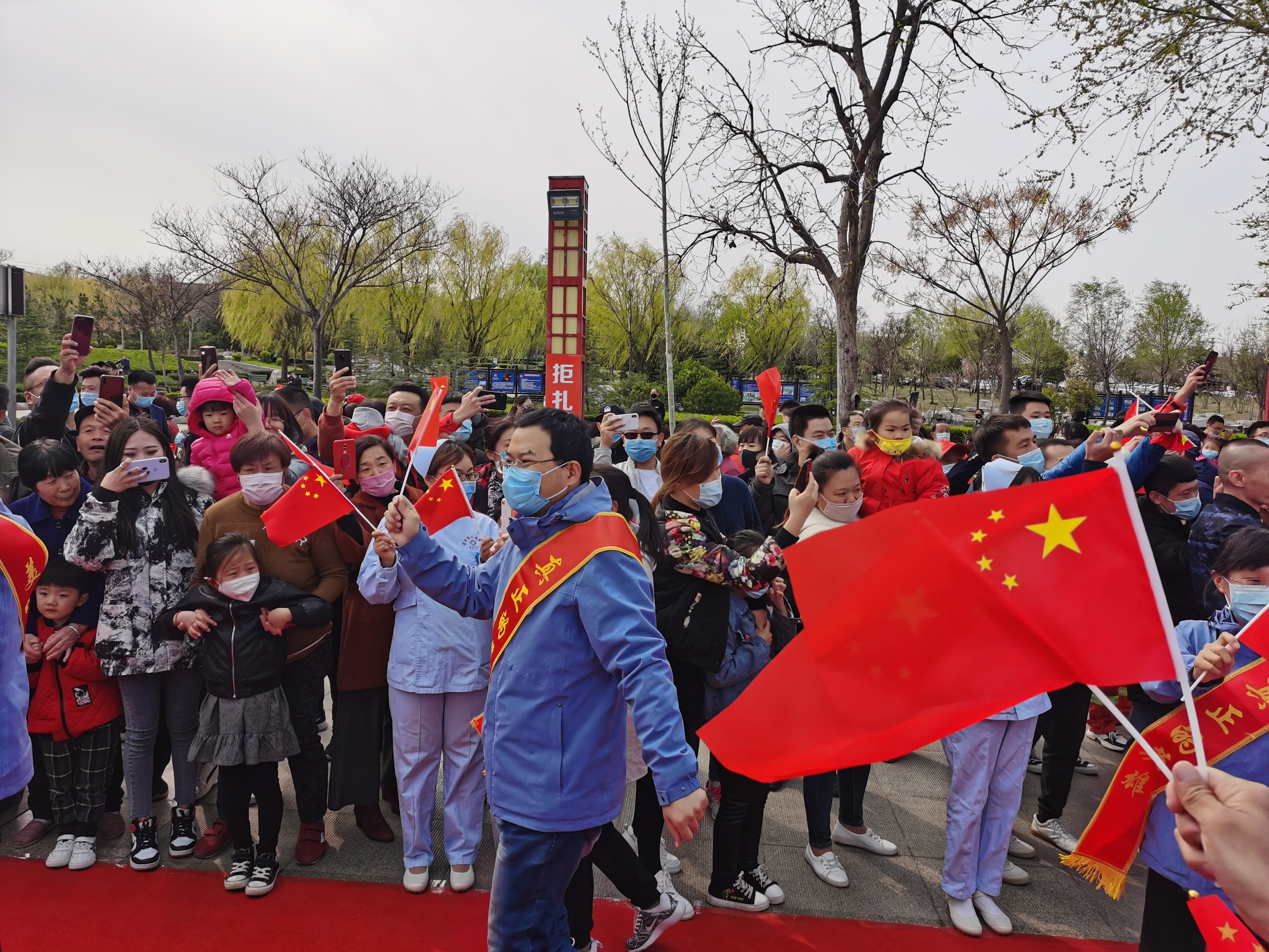 英雄归来最高礼遇抖音,英雄归来最高礼遇视频