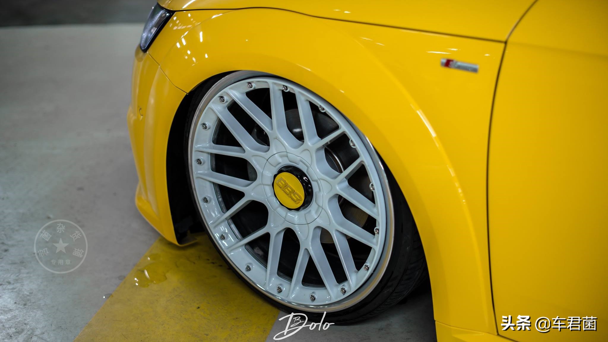 奥迪tt黑武士配白色轮毂,奥迪tt改怎么样的轮毂