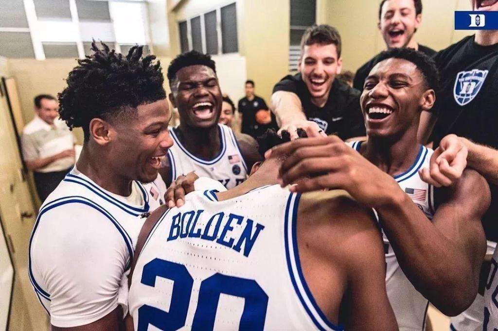 雷迪什生涯单场最高28分，巴雷特27分，那胖虎呢？球迷：真的强