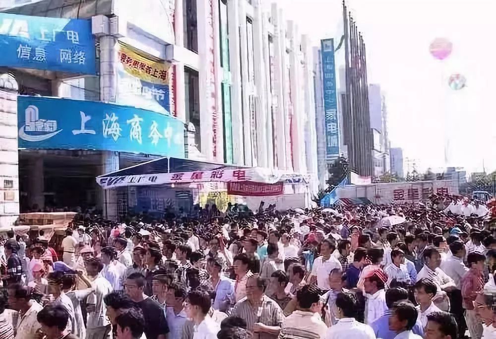 复旦大学正门在哪条路上,复旦大学从哪个门口进去