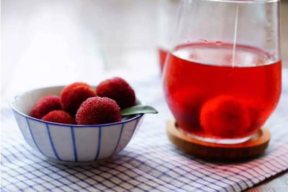 不够新鲜的杨梅可以做杨梅干吗,杨梅吃不完可以做成什么