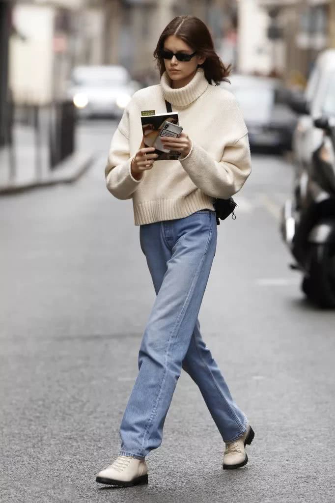 什么颜色的毛衣显白又显得干净,40岁穿三种颜色显白毛衣