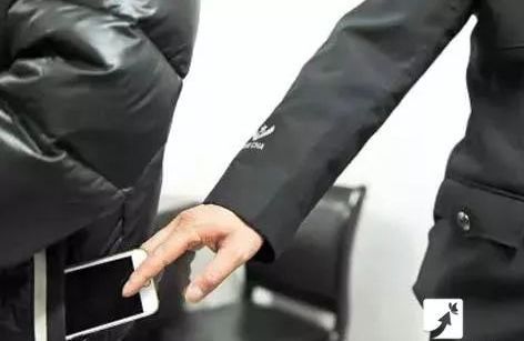 手机丢失微信支付宝的钱安全吗,手机丢失支付宝微信上的钱怎么办