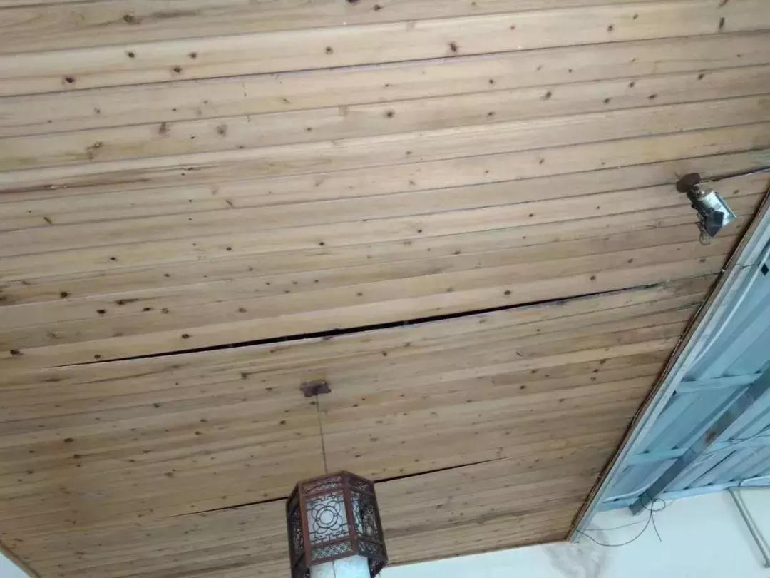 原木风吊顶哪种好看又实用,用木头吊顶哪样比较好看