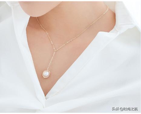 精致又有存在感的项链,有一款简单有品位的项链