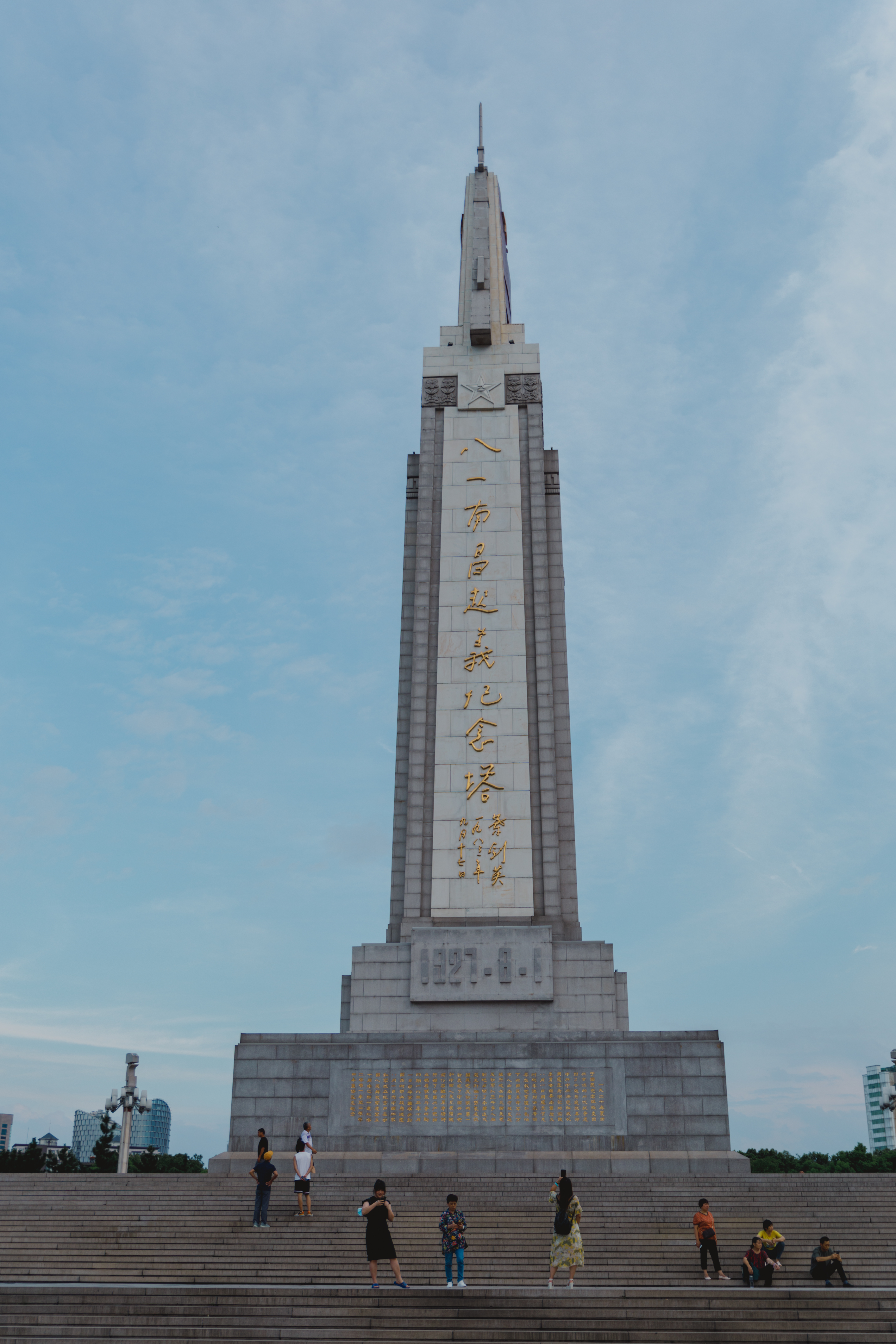 南昌之星摩天轮讲解,南昌之星摩天轮下面有什么玩