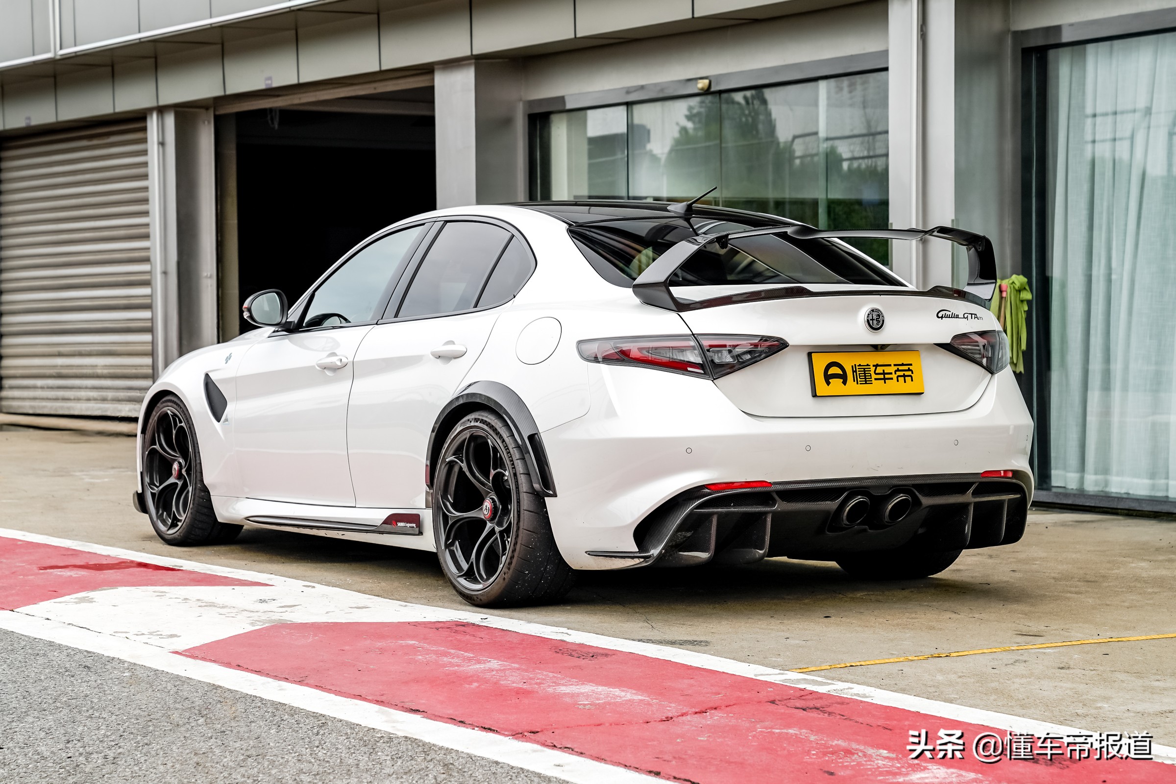 新车阿尔法罗密欧giulia豪华版200p,阿尔法罗密欧giulia车评