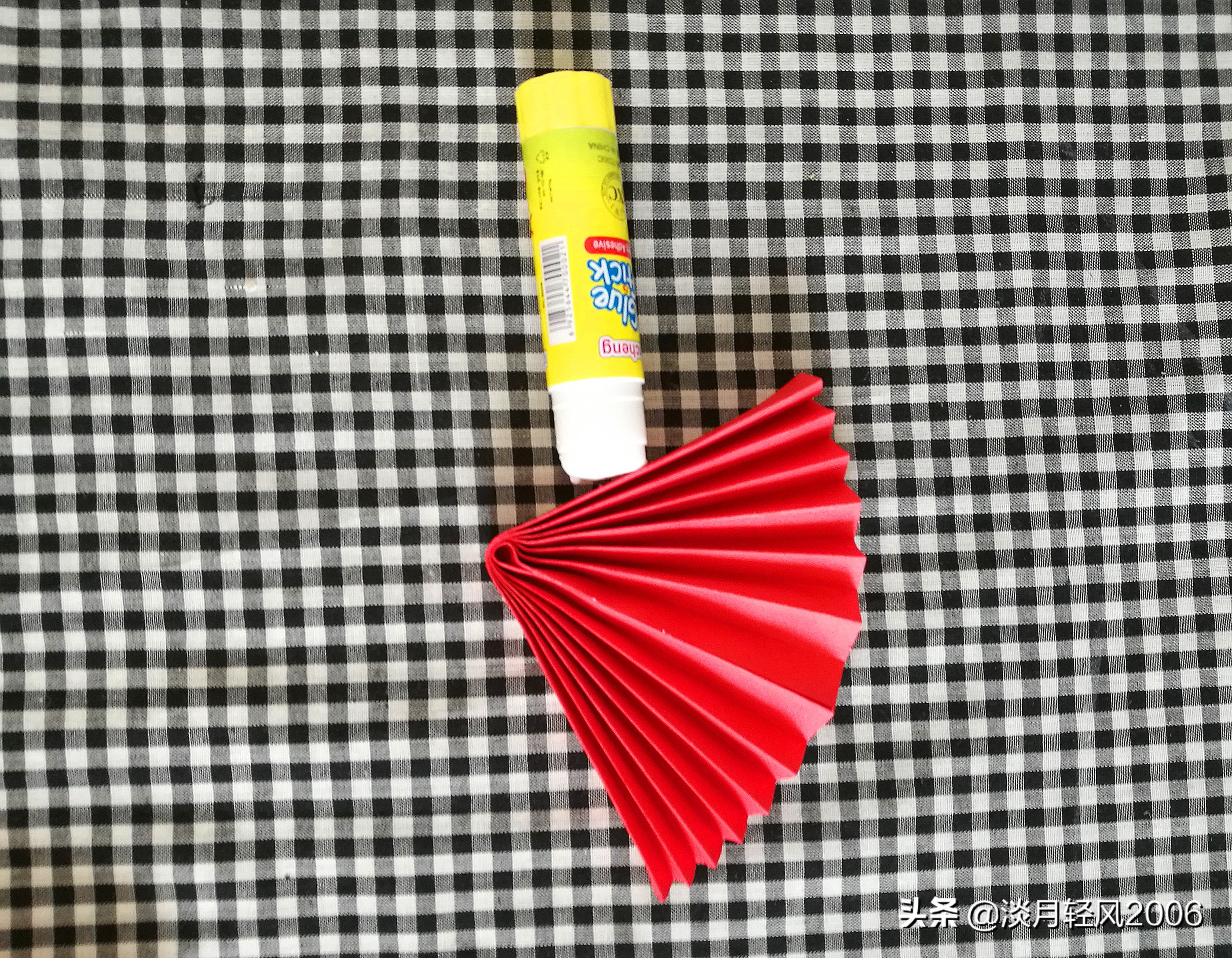 怎么用卡纸做一只可爱的小猪,最简单的手工可爱小猪制作