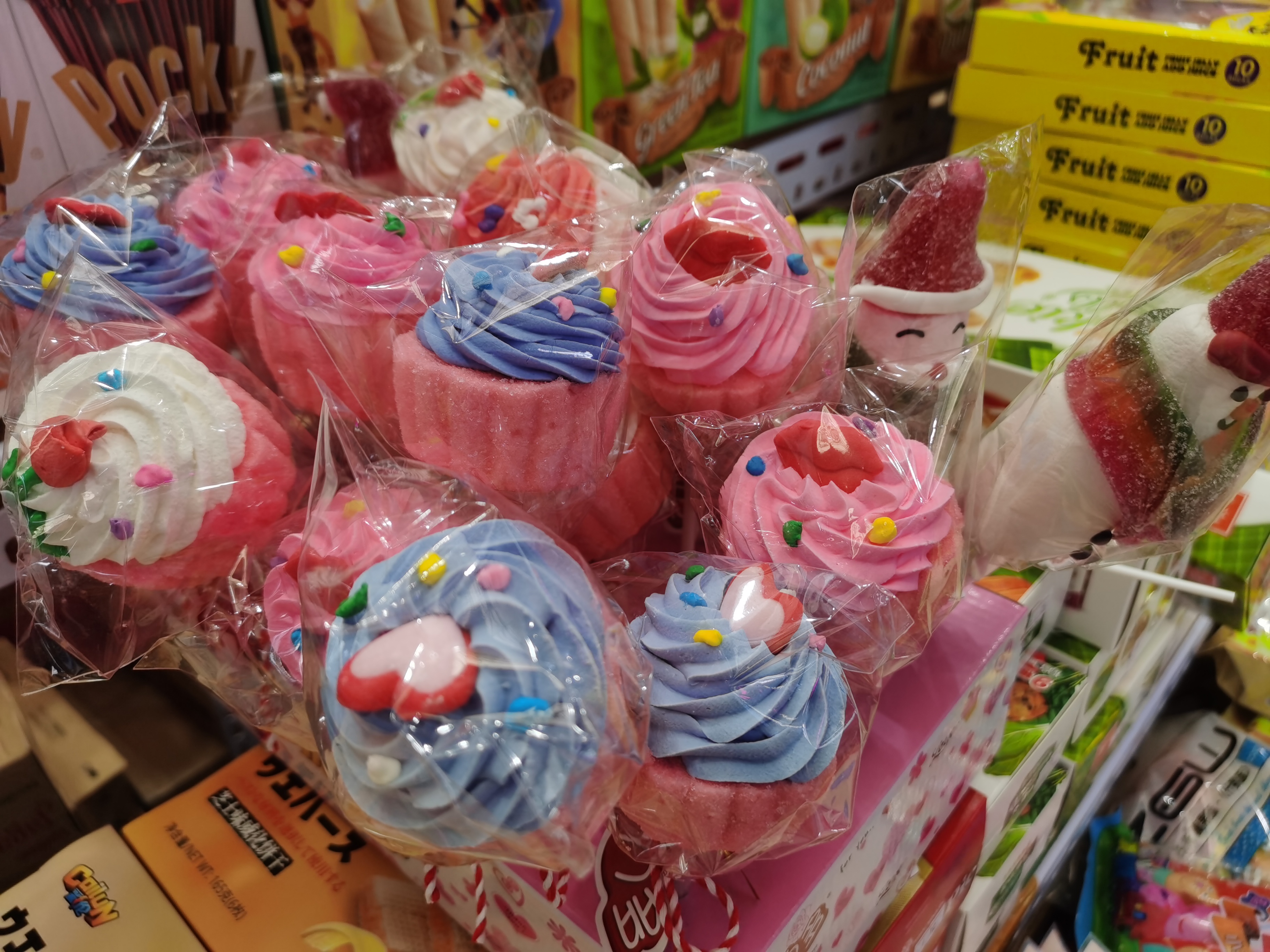 「玩亿次」线下零食版拼夕夕，竟然就藏在深圳华强北