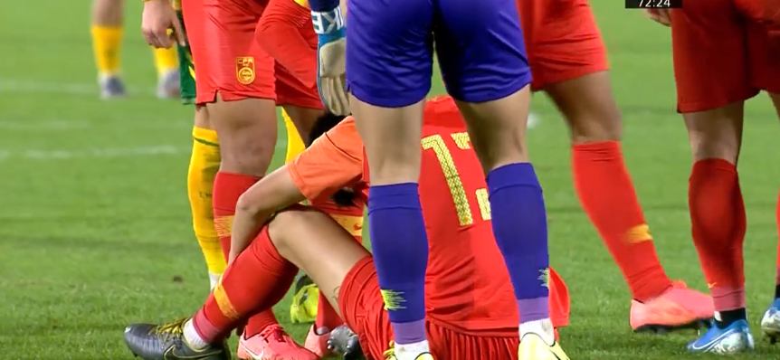 中国足球啼笑皆非一幕,中国足球史上最尴尬的一幕