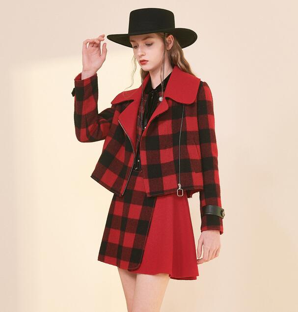 红格子牛仔外套怎么搭配图片,秋季紫色格子外套穿搭